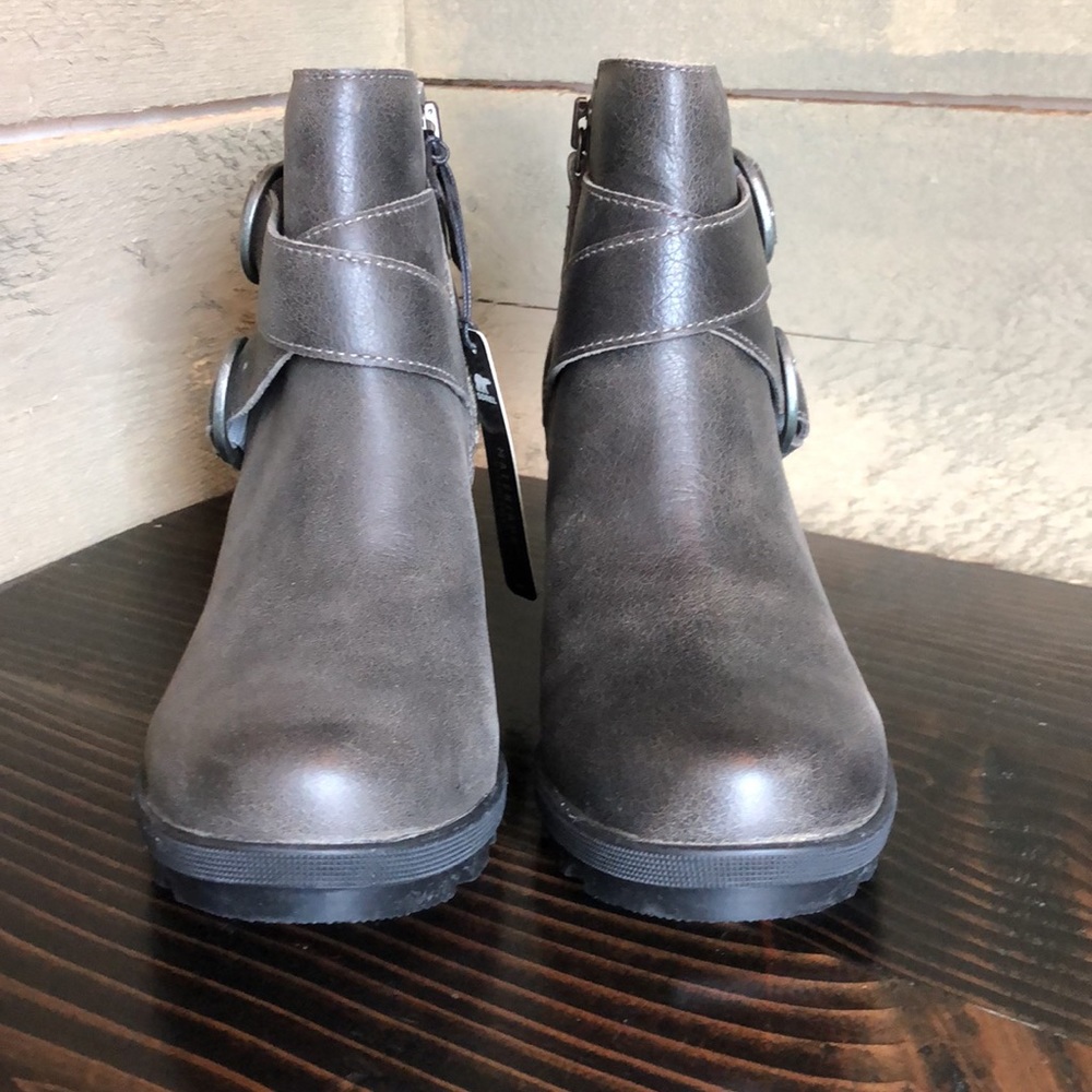 NWT Sorel Joan of Arctic Wedge 2 Buckle Bootie - Picture 2 of 14